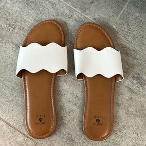 Shade and shore slides size 8.